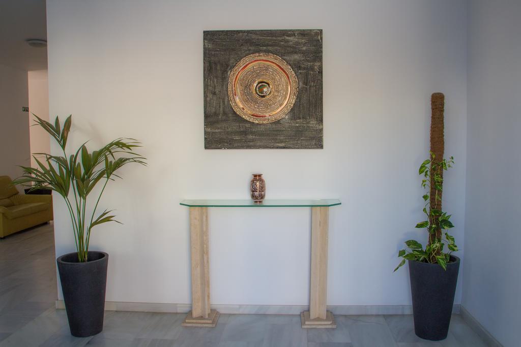 At Almoraide Rooms Suites (Adults Only) Nerja Luaran gambar